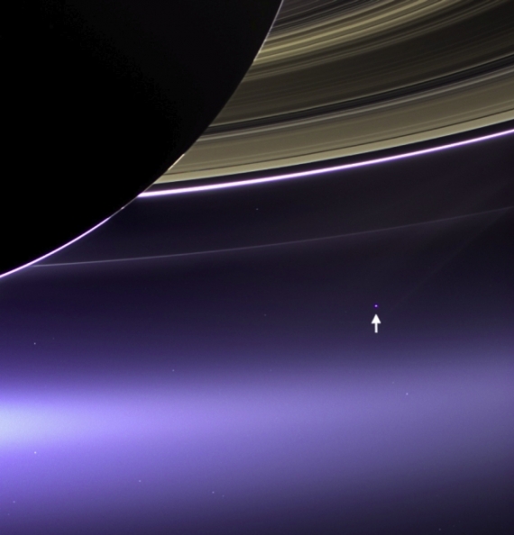 Ziemia z orbity Saturna Ziemia z orbity Saturna