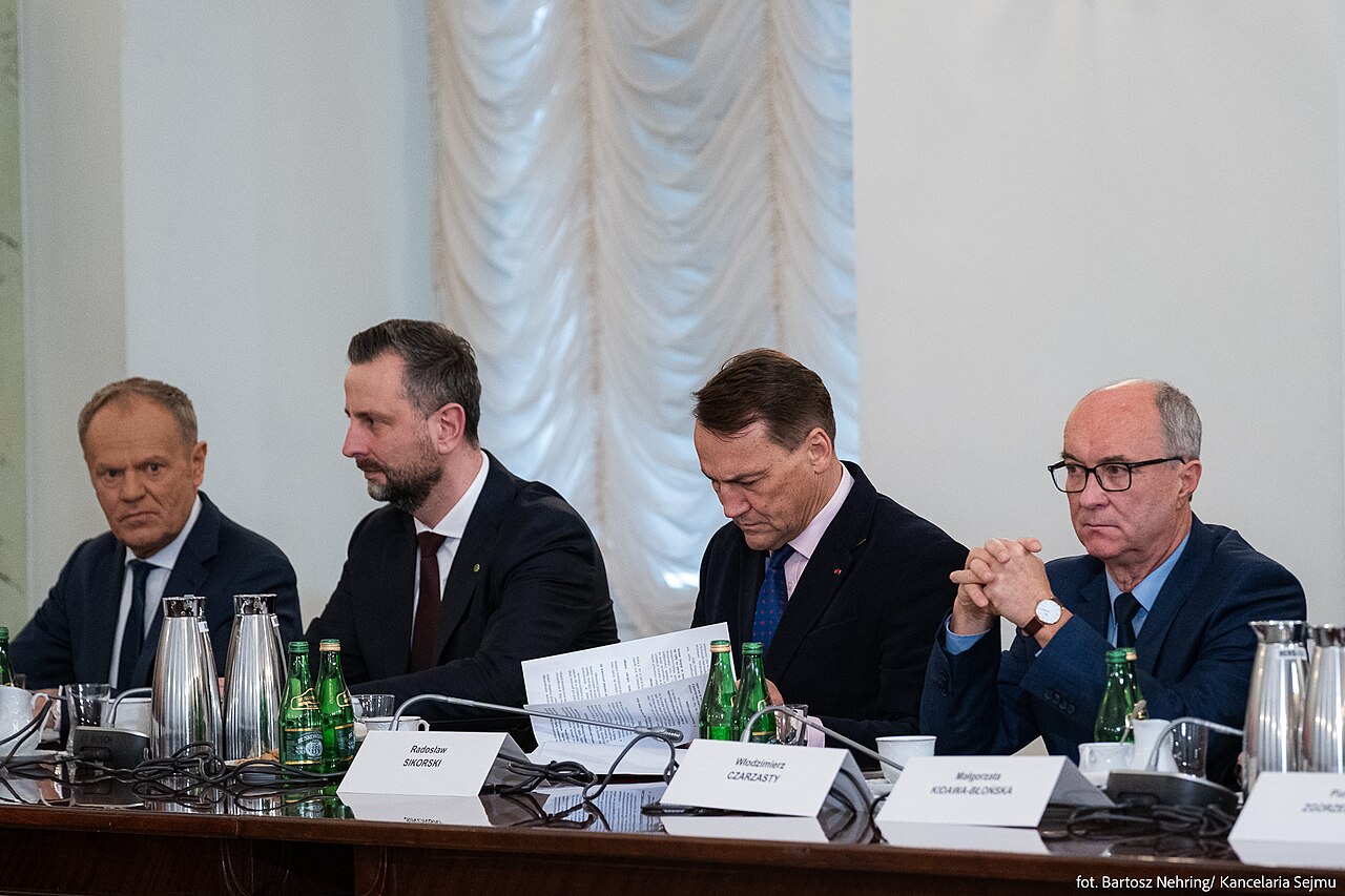 Przedstawiciele rządu Polski podczas posiedzenia Rady Bezpieczeństwa Narodowego w 2026 r. Zdjęcie: Sejm RP.